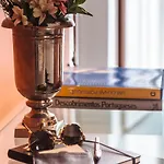 Dear - Gallery House Bed and breakfast 4*
