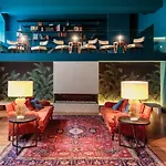 Bed and breakfast Dear - Gallery House 4*