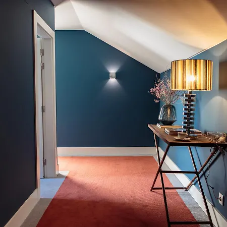 Bed & Breakfast Dear - Gallery House Lisbona