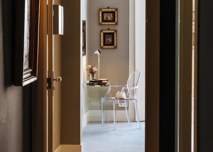 Dear - Gallery House Lisbon