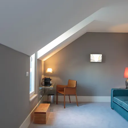 Bed & Breakfast Dear - Gallery House Lisbon