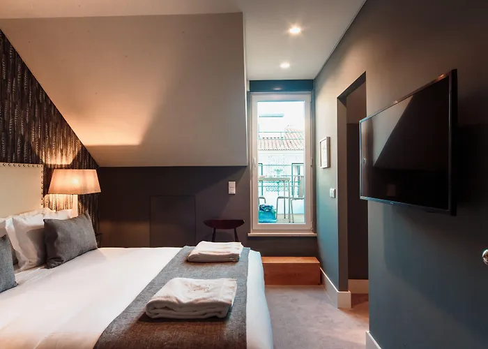 Dear - Gallery House Lisbona