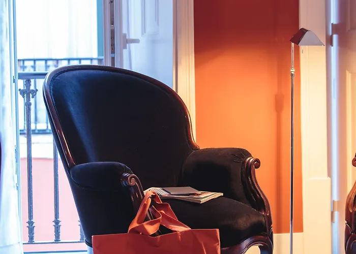 Dear - Gallery House Lisbona