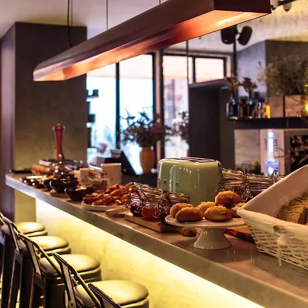 ベッド・アンド・ブレックファスト Dear - Gallery House